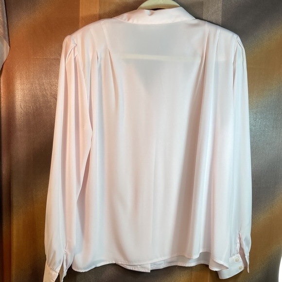 Vintage‎ 90’s work wear blouse. Soft pink. Big shoulder pads. Size 16. Y. - Picture 4 of 6